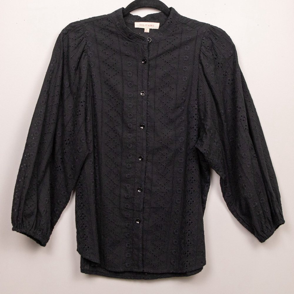 Solitaire eyelet floral embroidered floral black button down shirt-S